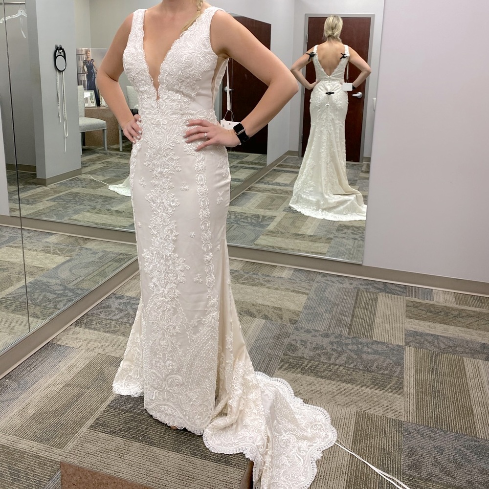 **New with Tags** Agata Louise by Sottero and Midgley- size 8 wedding dress